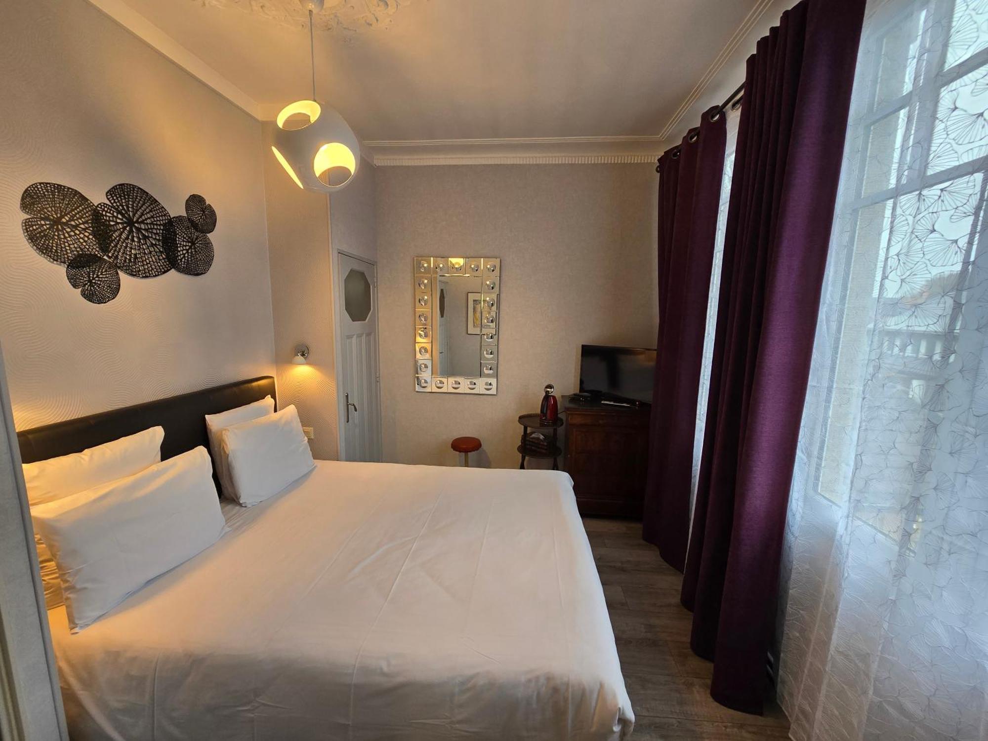 Le Castel Guesthouse Bayeux Oda fotoğraf