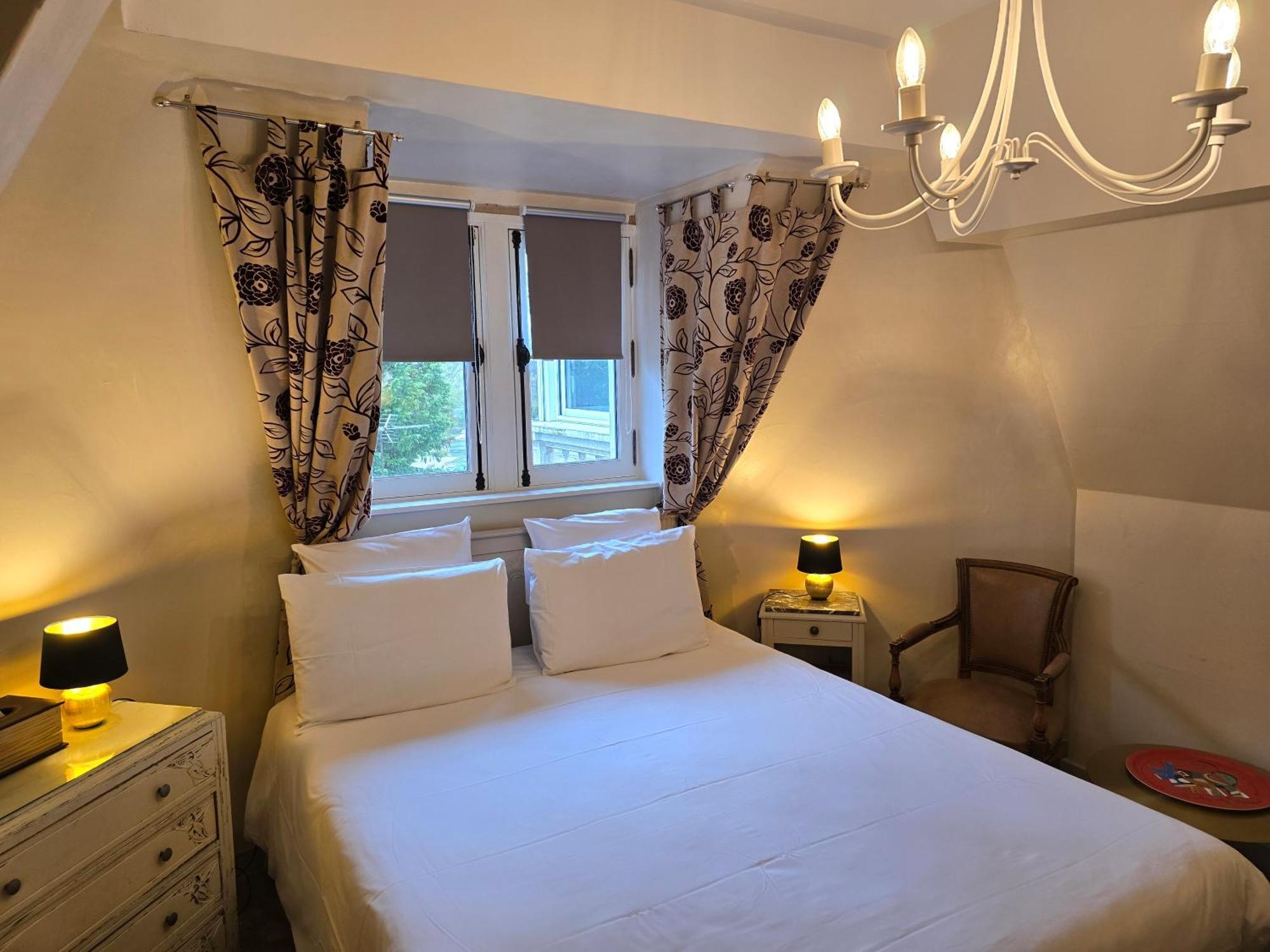 Le Castel Guesthouse Bayeux Dış mekan fotoğraf