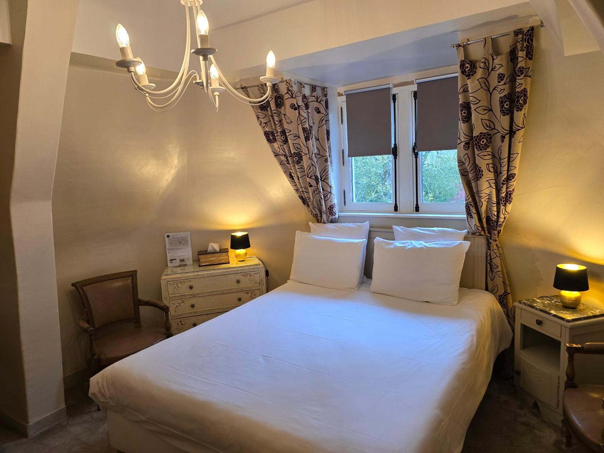 Le Castel Guesthouse Bayeux Dış mekan fotoğraf