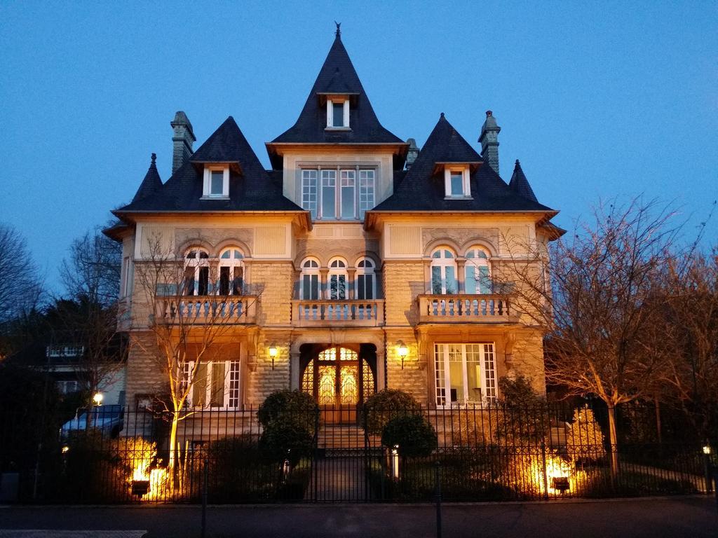 Le Castel Guesthouse Bayeux Dış mekan fotoğraf
